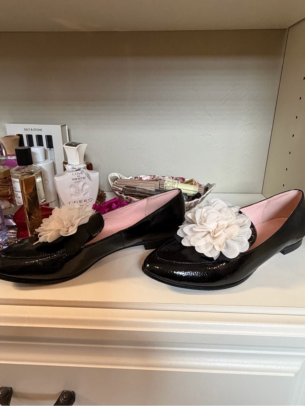 kate spade Black Patent Loafers with Cream Fabric Flowers - Picture 2 of 4